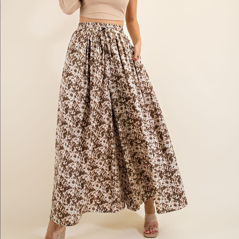 Wide leg pants
